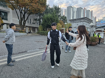 2026학년도 수학능력시험 시험장 수험생 응원